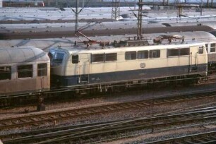 Bw Stuttgart Abstellbereich West Lok 111 085 Bnb-Wagen