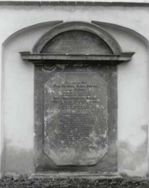 Wandgrabmal für Christian Rahele (gest. 1825) und Johann Ephraim Stübner (gest. 1860)