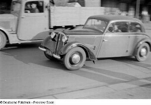Ansicht eines IFA F8 während der Fahrt