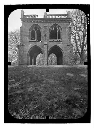 Potsdam-Babelsberg. Park Babelsberg. Gerichtslaube (1871-1872; J. H. Strack, Umsetzung 1860)