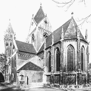 Freyburg (Unstrut), Stadtkirche St. Marien, Chor mit südl. Querhaus, Vierungsturm und südl. Westturm von Südosten