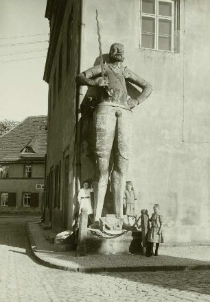 Roland vor dem Rathaus