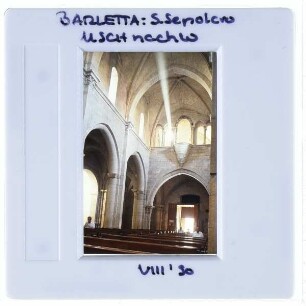 Barletta, Basilika St. Sepolcro : Innenansicht, Mittelschiff nach Westen