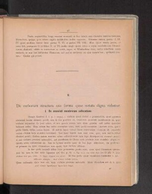 V. De verborum structura usu forma quae notatu digna videntur.