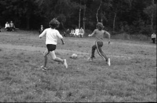 Bonndorf, Ebnet: Jugendzeltlager; Fußballmatch