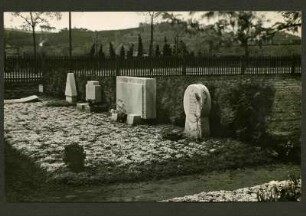 Friedhof, Grabsteine angefertigt von Bildhauer Rumpf