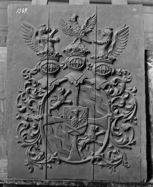 Doppelwappen mit Adler, springendem Löwen und Wellenbämdern des Johann Heinrich Franz Dominikus Freiherr von Maxlrain, Graf zu Hohenwaldeck, Domherr zu Freising, gestorben 1727