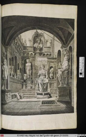 Der Statuenhof der Casa Sassi.