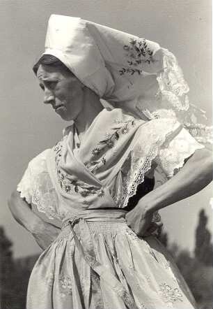 Festtagstracht aus Dissen : Kleidung - niedersorbische Tracht. Ort: Dešno / Dissen. Niedersorbische Festtagstracht.