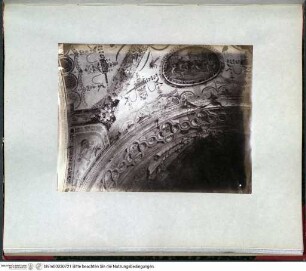 Rome sculptureDetail der Gewölbedekoration mit spielenden Putten (Rom, Villa Madama, Loggia) - Rotes Album III (Grabmäler, antike Skulptur und Fragmente; 16. Jh.)