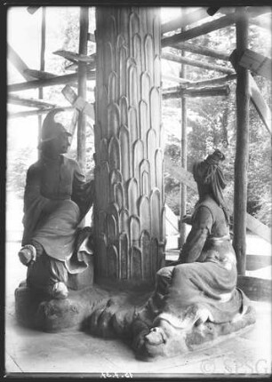 Potsdam, Chinesisches Haus, Figuren, Blick auf die Gruppe der Teekocher.