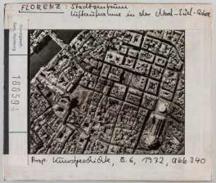 Florenz: Stadtzentrum, Luftaufnahme in der Nord-Süd-Achse