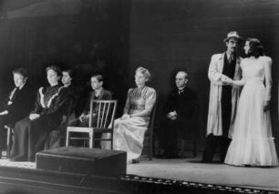 Hamburg. Deutsches Schauspielhaus. Aufführung des epischen Theaterstückes "Unsere kleine Stadt" von Thornton Wilder in der "Junge Bühne" 1946