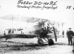 Fokker D-D-160 P.S. Umlaufmotor freigelegt