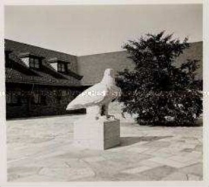 Schleiden, NS-Ordensburg Vogelsang, Bildhauer Professor Willy Meller, Figur "Adler"