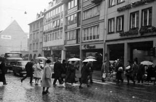 Freiburg: Fußgänger-Zebrastreifen, Kaiser-Joseph-Straße