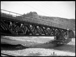 Ulm, Neubau Blaubeurer-Tor-Brücke: Bahnbrücke über Fluss (oder Donaubrücke in Tuttlingen oder Neckarbrücke bei Neckarburg ?)