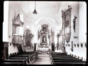 katholische Schloßkirche innen nach Osten