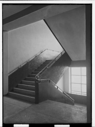 Pestalozzischule : [Treppe/Treppenhaus]