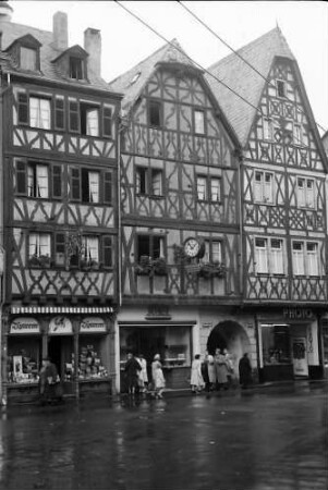 Trier: Fachwerkhäuser am Markt