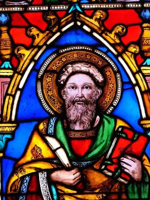 Glasfenster aus dem Mittelalter in der Franziskanerkirche Santa Croce