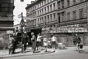 Berlin: Mauer an der Sebastianstraße, Ecke Luckauer Straße