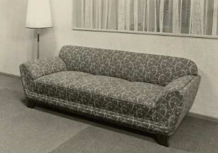 Sofa : Sofa (1956) in Ausstellungskoje