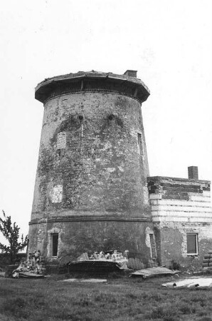 Doberschütz. Turmholländer, Eilenburger Chaussee, Umbau für Wohnzwecke