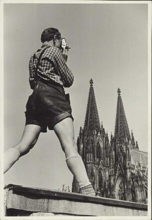 Fotograf fotografiert den Kölner Dom