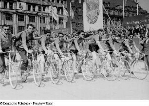 Radfahrer im Demonstrationszug