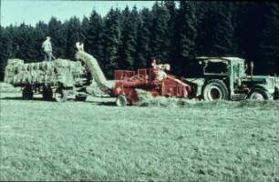 Fotografie: Erntetechnik, Ballenpresse, Hochdruckpresse, Aufbaumotor