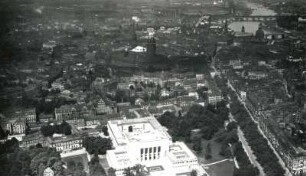Dresden-Altstadt. Deutsches Hygiene-Museum und Stadtzentrum. Luftbild-Schrägaufnahme von Südosten