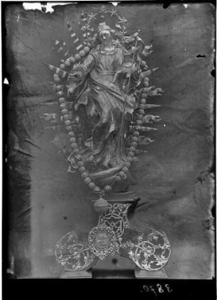 Madonna mit Strahlenkranz (?)