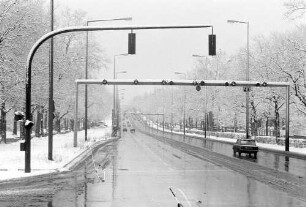 Berlin: Neue Signalanalge in der Herrenstraße im Schnee