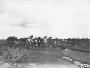 La Brea Point (Trinidad und Tobago). Pitch Lake (Asphaltsee). Arbeiter beim Abbau von Asphalt