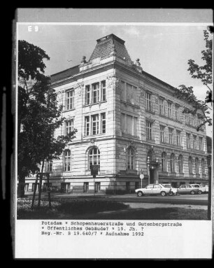 Öffentliches Gebäude?