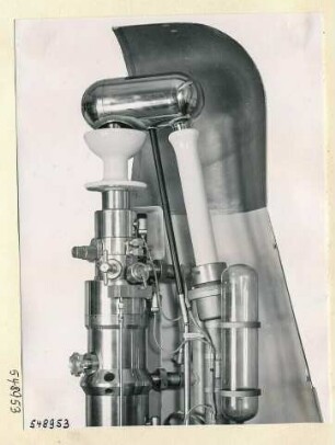 Elektronenmikroskop HF 2748, Vorderseite, geöffnet; Foto 1954