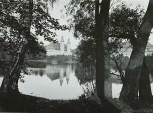 Blankenhain, Schloß : Blankenhain. Schloß. Blick über den Schloßteich