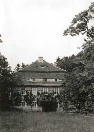 Neschwitz. Pfarrhaus