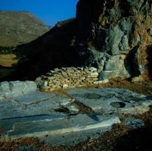 Kea, Karthaia im Südosten der Insel. Altar und Opferplatz beim archaischen Apollontempel