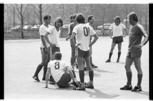 Kleinbildnegative: Fußballspiel "FC Grün-Rot : SSC Südwest", 1984