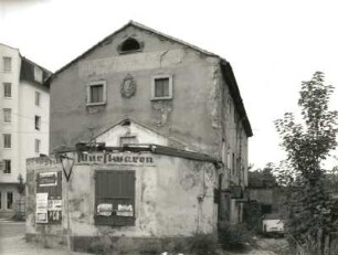 Dresden-Leutewitz, Gottfried-Keller-Straße 76/Ecke Steinbacher Straße. Ehemaliger Bauernhof (A. 19. Jh.), Wohnhaus mit Ladenanbau