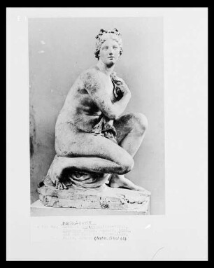 Kauernde Venus