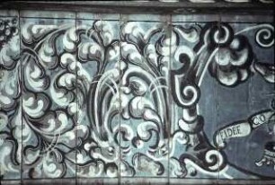 Embleme und Devisen in reicher Ornamentik