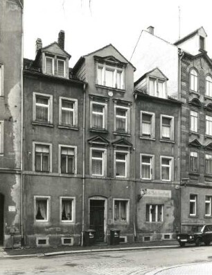Meißen-Triebischtal, Wilhelm-Walkhoff-Platz 2. Wohnhaus (1886/1900)