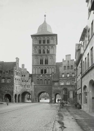 Lübeck, Burgtor : Lübeck. Burgtor, Stadtseite. Ansicht von Süden