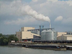 Tulln - Chemiewerk an der Donau