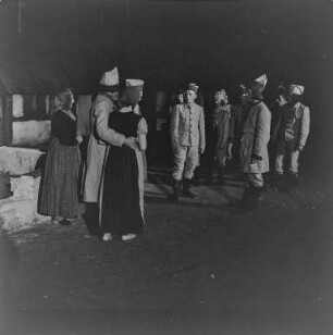 Sorbisches Volkstheater: "Wotprosenje" (Die Abbitte) : Loga. Schauspieler des Sorbischen Volkstheaters bei der Aufführung des Theaterstückes "Wotprosenje" (Die Abbitte)