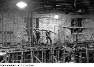 Opernhaus. Betonarbeiten im Zuschauerraum