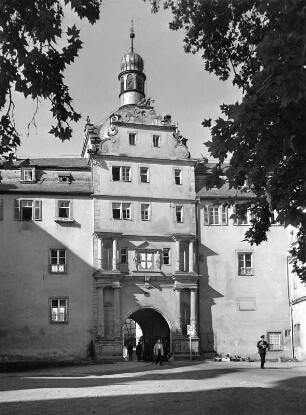 Bad Mergentheim. Ehemaliges Deutschordensschloss (1201/1782). Torbau